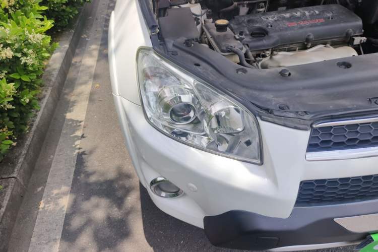 Used Toyota RAV4 2011 2.0L Automatic Luxury Edition Right Front Headlight