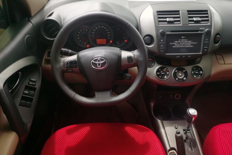 Used Toyota RAV4 2011 2.4L Automatic 4x4 Supreme Navigation Edition Steering Wheel