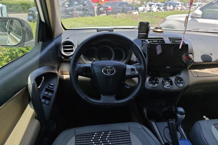 Used Toyota RAV4 2011 2.0L Automatic Luxury Edition Steering Wheel