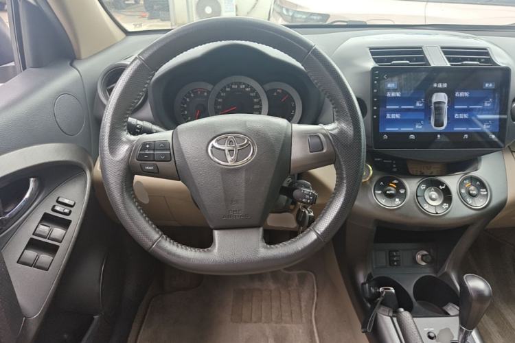 Used Toyota RAV4 2011 2.4L Automatic 4x4 Luxury Edition Steering Wheel