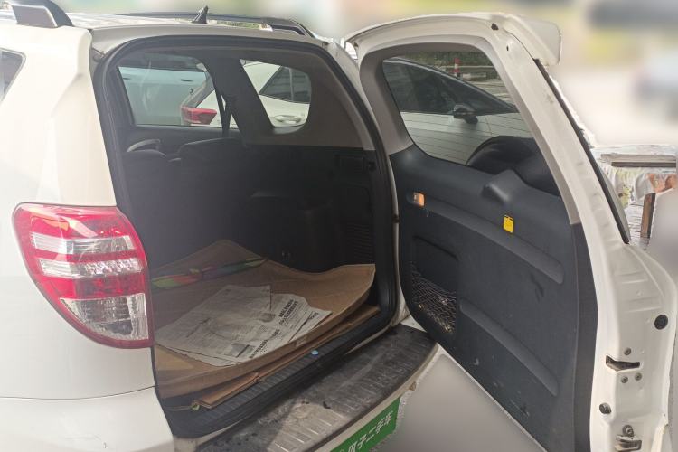 Used Toyota RAV4 2011 2.4L Automatic 4x4 Luxury Edition Trunk