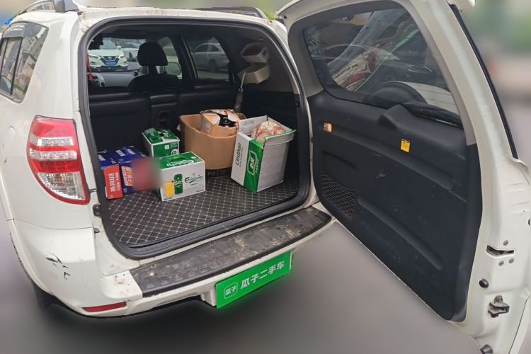 Used Toyota RAV4 2011 2.4L Automatic 4x4 Luxury Edition Trunk