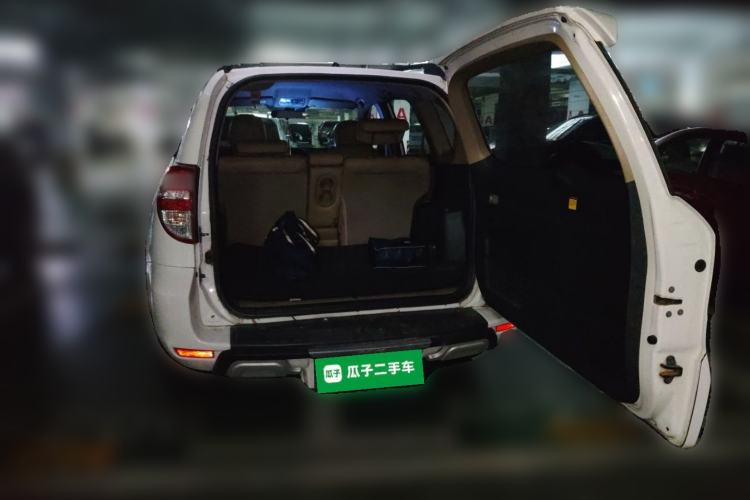Used Toyota RAV4 2011 2.0L Automatic Classic Edition Trunk