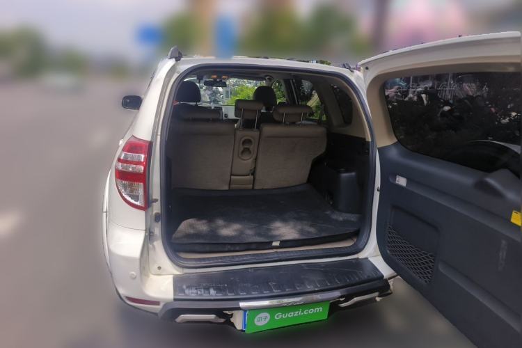 Used Toyota RAV4 2011 2.0L Automatic Luxury Edition Trunk