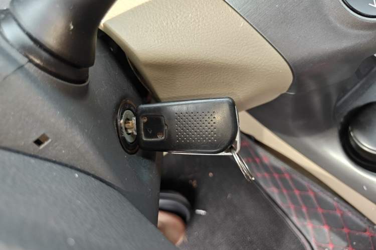Used Toyota RAV4 2011 2.0L Automatic Classic Edition Vehicle Key