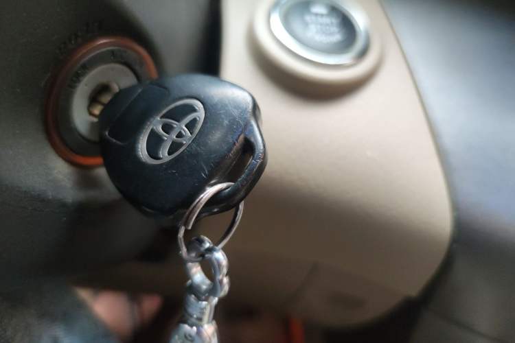Used Toyota RAV4 2011 2.0L Automatic 4x4 Edition Vehicle Key