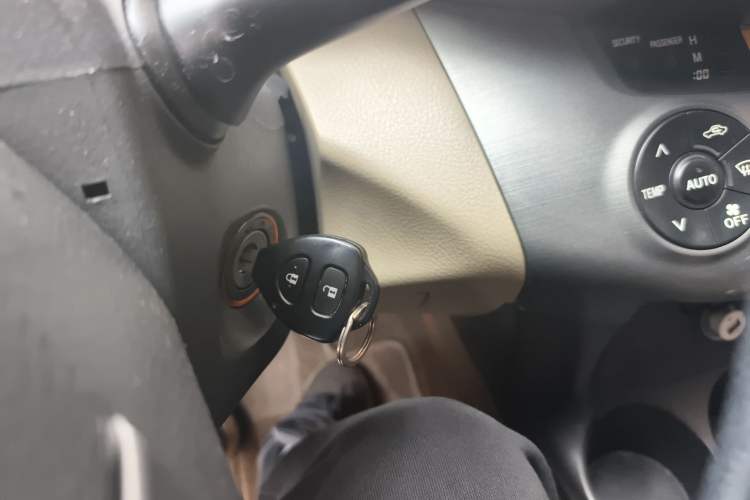 Used Toyota RAV4 2011 2.0L Automatic 4x4 Edition Vehicle Key