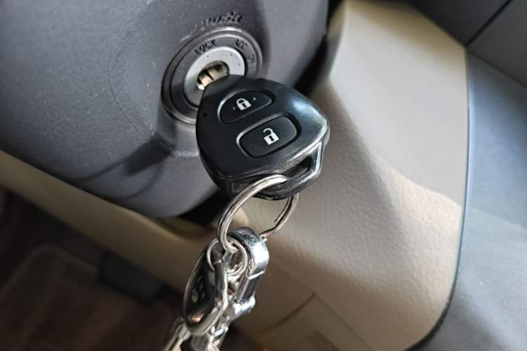 Used Toyota RAV4 2011 2.0L Automatic Classic Edition Vehicle Key