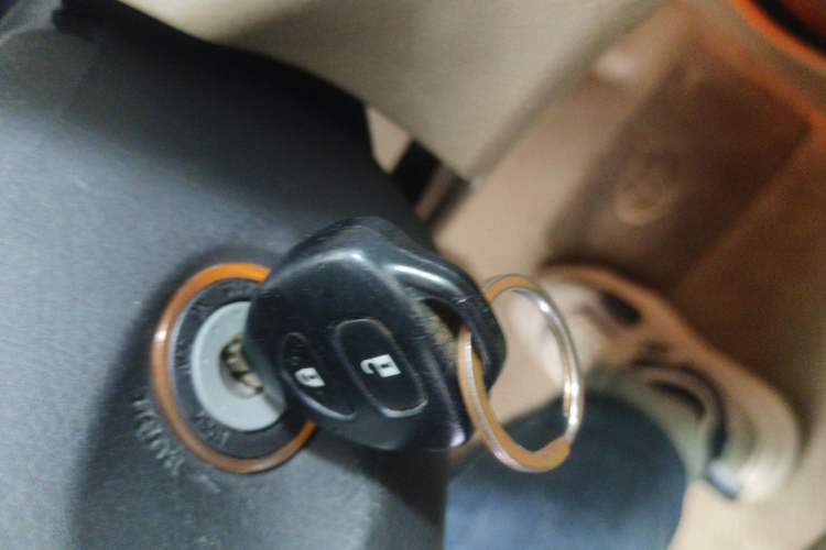 Used Toyota RAV4 2011 2.4L Automatic 4x4 Luxury Edition Vehicle Key