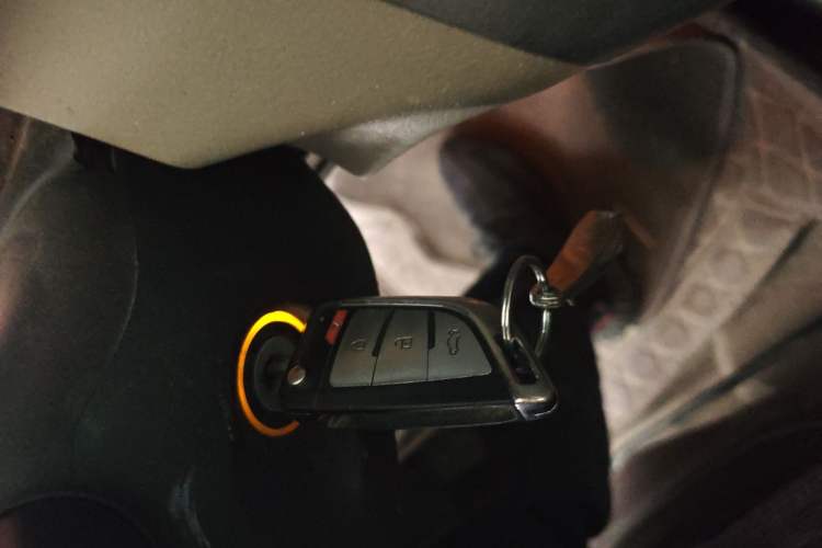 Used Toyota RAV4 2011 2.0L Manual Classic Edition Vehicle Key