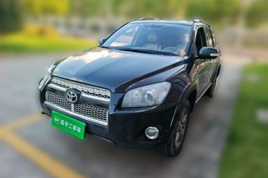 Used Toyota RAV4 2012 Luxurious 2.4L Automatic 4x4 with Stylish Features