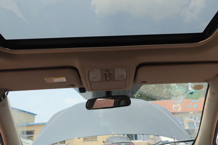 Used Toyota RAV4 2012 Luxurious Edition 2.0L Automatic All-Wheel Drive Headliner