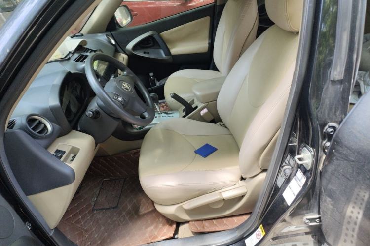 Used Toyota RAV4 2012 Luxurious Edition 2.0L Automatic All-Wheel Drive Left Front Seat