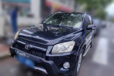 Used Toyota RAV4 2012 Luxurious 2.4L Automatic 4x4 with Stylish Features