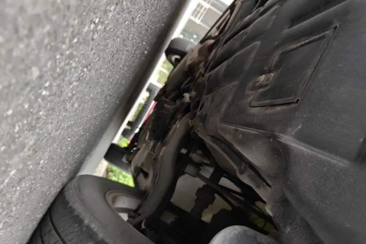 Used Toyota RAV4 2012 Luxurious Edition 2.0L Automatic All-Wheel Drive Chassis Front Left