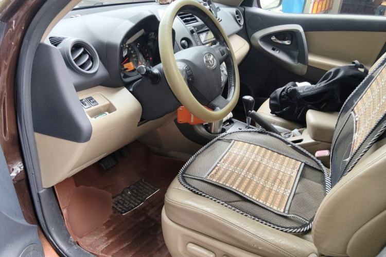 Used Toyota RAV4 2012 Luxurious 2.4L Automatic 4x4 with Stylish Features Driver Seat