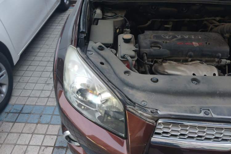 Used Toyota RAV4 2012 Luxurious Edition 2.0L Automatic All-Wheel Drive Engine Bay Right