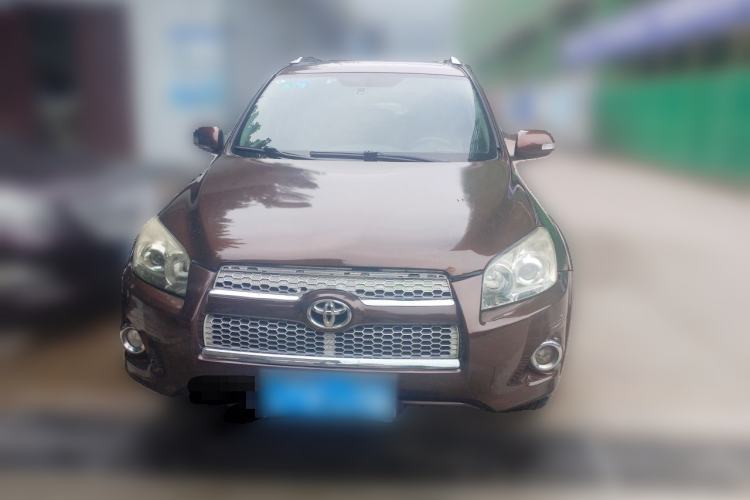 Used Toyota RAV4 2012 Luxurious 2.4L Automatic 4x4 with Stylish Features Front