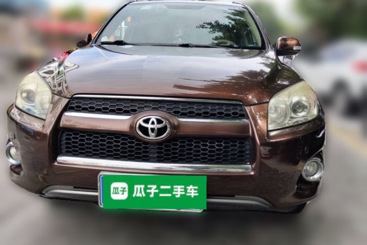 Used Toyota RAV4 2012 Luxurious 2.4L Automatic 4x4 with Stylish Features Front