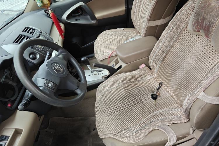 Used Toyota RAV4 2012 Luxurious Edition 2.0L Automatic All-Wheel Drive Left Front Seat