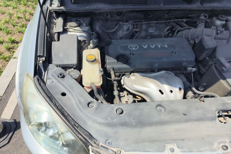 Used Toyota RAV4 2012 Luxurious 2.4L Automatic 4x4 with Stylish Features Engine Bay Right