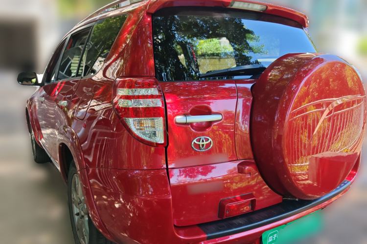 Used Toyota RAV4 2012 Luxurious 2.4L Automatic 4x4 with Stylish Features Rear Left 45 Deg