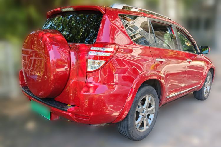Used Toyota RAV4 2012 Luxurious 2.4L Automatic 4x4 with Stylish Features Rear Right 45 Deg