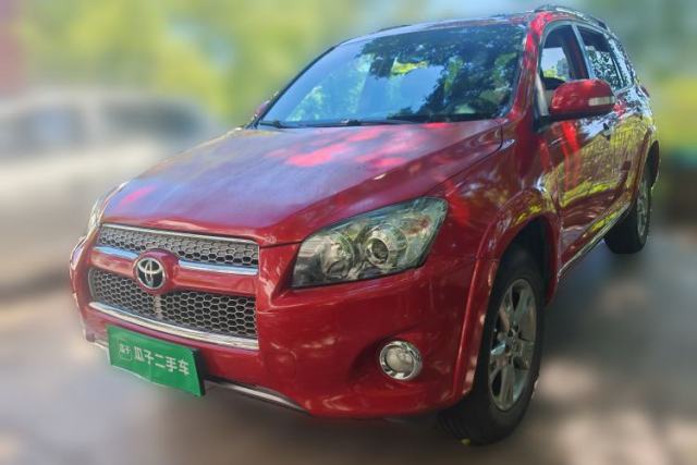 Toyota RAV4 2012 Luxurious 2.4L Automatic 4x4 with Stylish Features usado