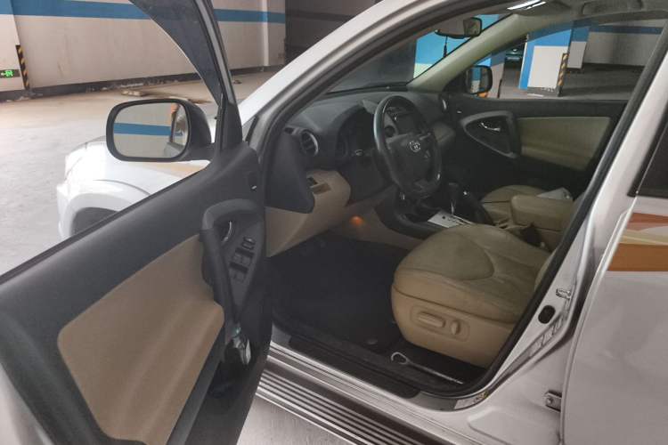 Used Toyota RAV4 2012 Luxurious 2.4L Automatic 4x4 with Stylish Features Driver Seat