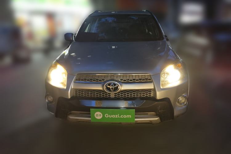 Used Toyota RAV4 2012 Luxurious 2.4L Automatic 4x4 with Stylish Features Front