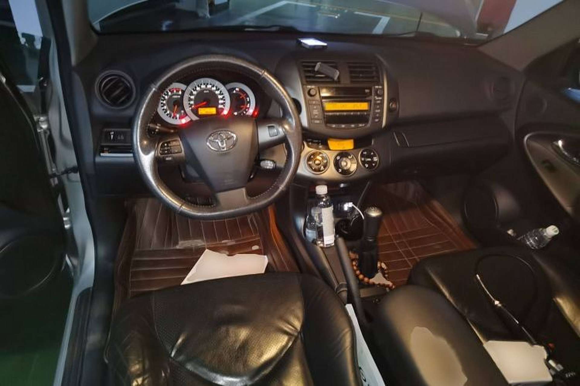 Used Toyota RAV4 2012 Luxurious 2.4L Manual 4x4 with Stylish Features Interior 2