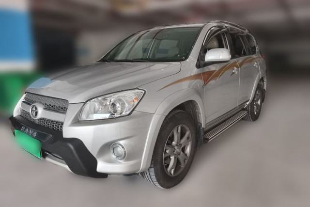 Used Toyota RAV4 2012 Luxurious 2.4L Automatic 4x4 with Stylish Features