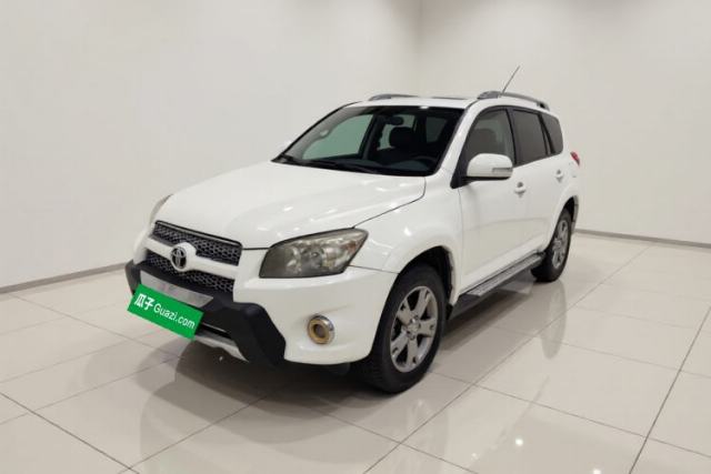 Used Toyota RAV4 2012 Luxurious Edition 2.0L Automatic All-Wheel Drive
