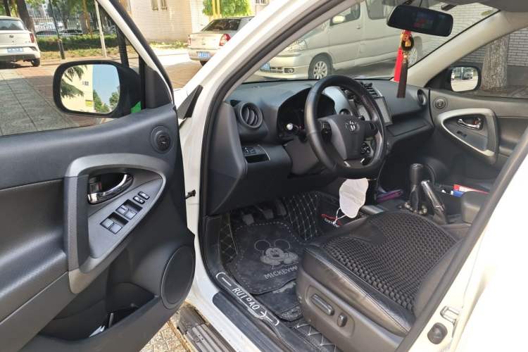 Used Toyota RAV4 2012 Luxurious 2.4L Manual 4x4 with Stylish Features Driver Seat