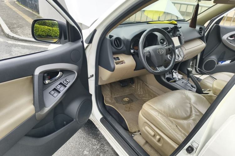 Used Toyota RAV4 2012 Luxurious 2.4L Automatic 4x4 with Stylish Features Driver Seat