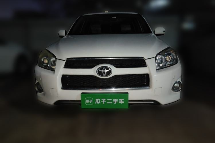 Used Toyota RAV4 2012 Luxurious 2.4L Manual 4x4 with Stylish Features Front