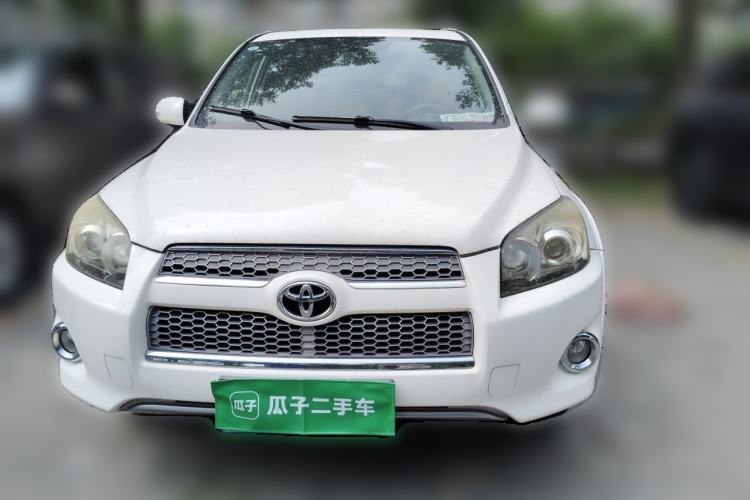 Used Toyota RAV4 2012 Luxurious 2.4L Automatic 4x4 with Stylish Features Front