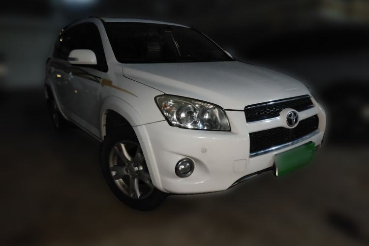 Used Toyota RAV4 2012 Luxurious 2.4L Manual 4x4 with Stylish Features Front Right 45 Deg