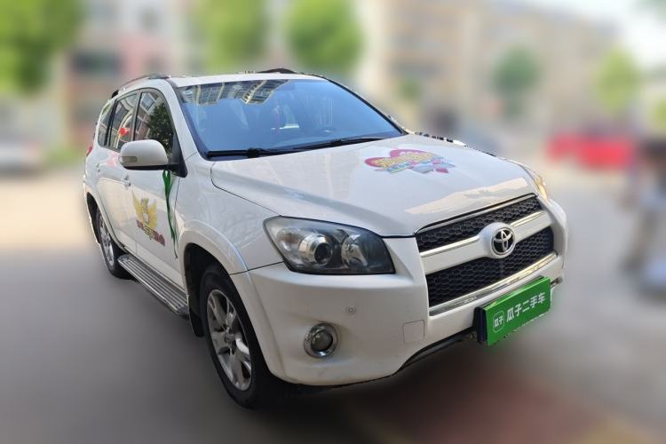 Used Toyota RAV4 2012 Luxurious 2.4L Manual 4x4 with Stylish Features Front Right 45 Deg