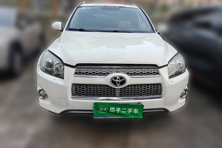 Used Toyota RAV4 2012 Luxurious 2.4L Automatic 4x4 with Stylish Features Front