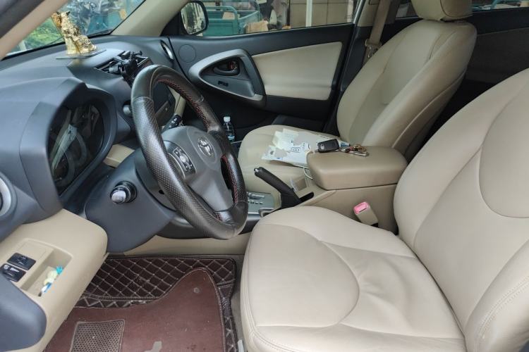 Used Toyota RAV4 2012 Luxurious Edition 2.0L Automatic All-Wheel Drive Left Front Seat