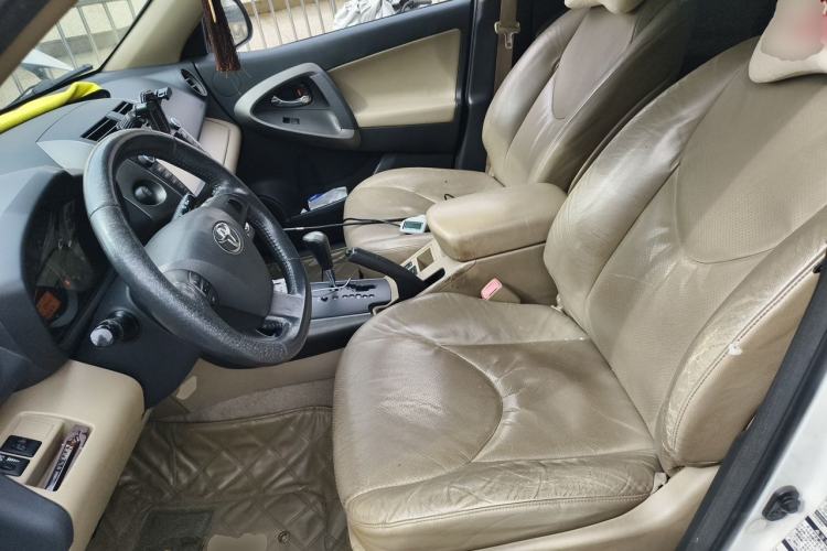 Used Toyota RAV4 2012 Luxurious 2.4L Automatic 4x4 with Stylish Features Left Front Seat