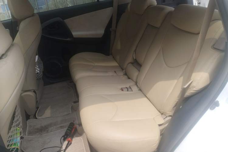 Used Toyota RAV4 2012 Luxurious Edition 2.0L Automatic All-Wheel Drive Left Rear Seat
