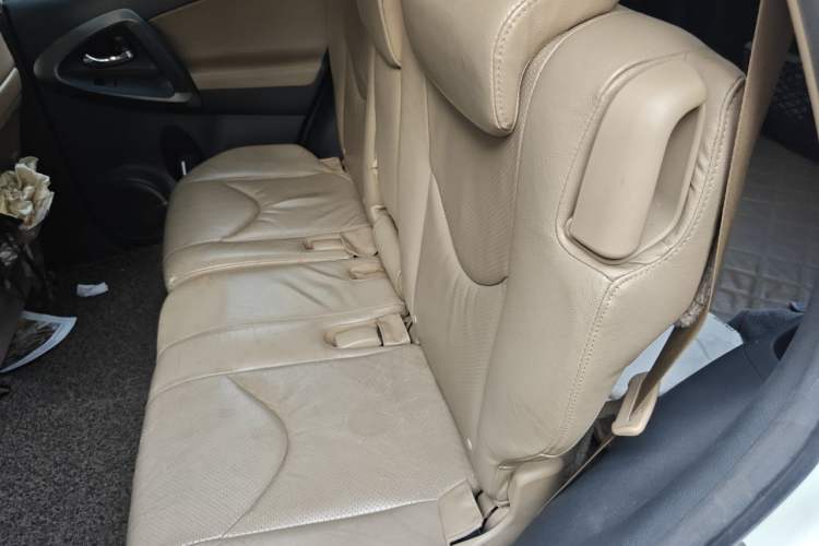 Used Toyota RAV4 2012 Luxurious 2.4L Automatic 4x4 with Stylish Features Left Rear Seat