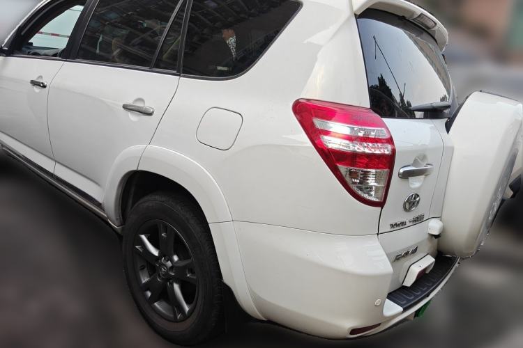 Used Toyota RAV4 2012 Luxurious 2.4L Automatic 4x4 with Stylish Features Rear Left 45 Deg