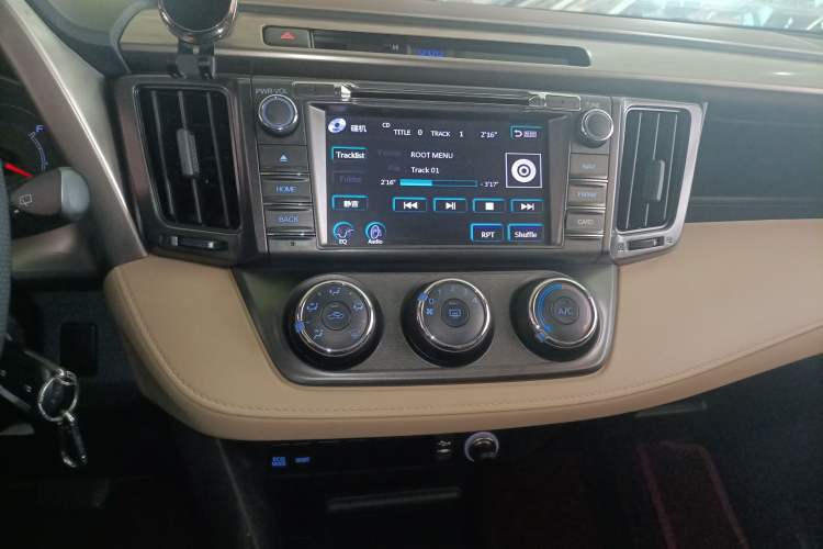 Used Toyota RAV4 2013 2.0L CVT Two-Wheel Drive Urban Edition Audio And AC Panel