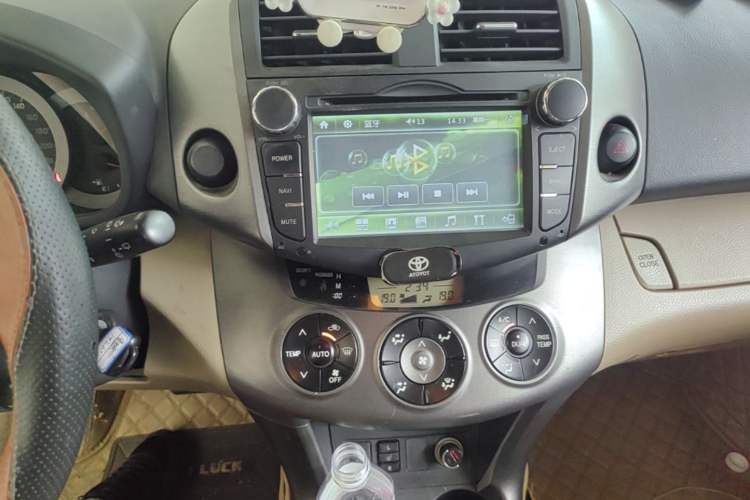 Used Toyota RAV4 2013 Special Edition 2.0L Automatic Elite Audio And AC Panel