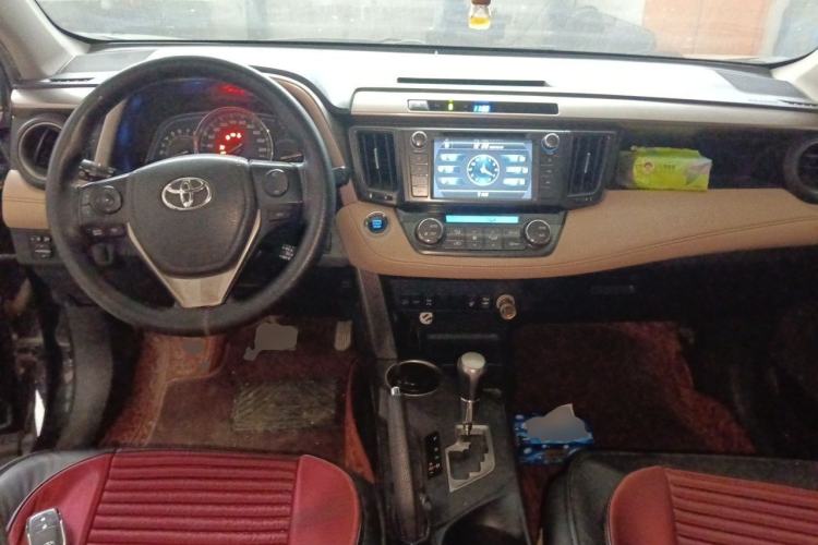Used Toyota RAV4 2013 2.0L CVT Four-Wheel Drive New Edition Center Console