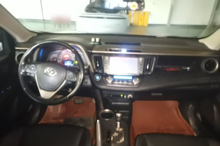 Used Toyota RAV4 2013 2.0L CVT Four-Wheel Drive New Edition Center Console
