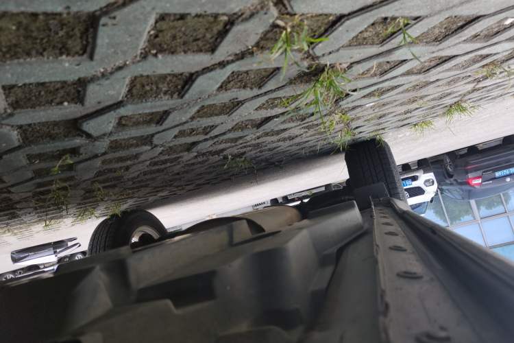 Used Toyota RAV4 2013 2.0L CVT Two-Wheel Drive Urban Edition Chassis Front Right